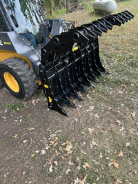 Stinger attachments Compact Tractor CG Clam Grapple (CG)