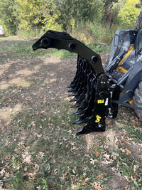 Stinger attachments Compact Tractor CG Clam Grapple (CG)