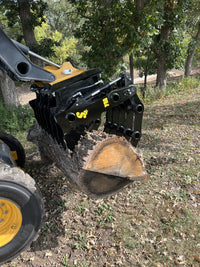 Stinger attachments Compact Tractor CG Clam Grapple (CG)
