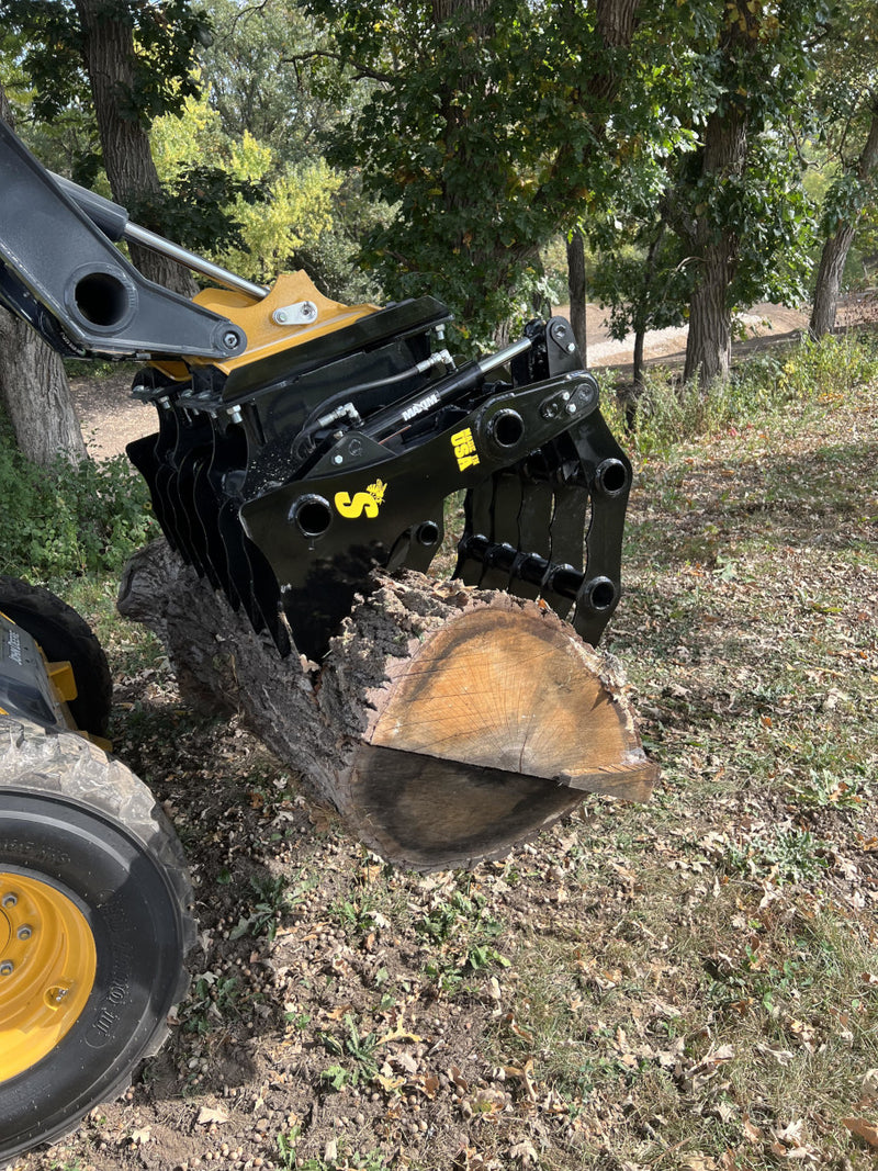 Stinger attachments Compact Tractor CG Clam Grapple (CG)